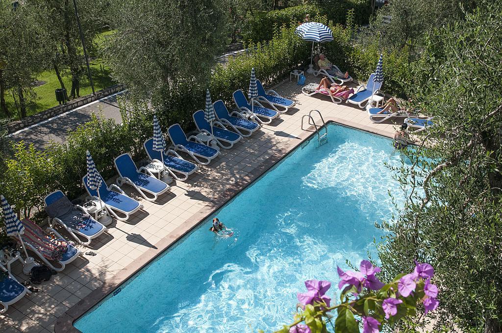 Hotel Garden リモーネ・スル・ガルダ エクステリア 写真
